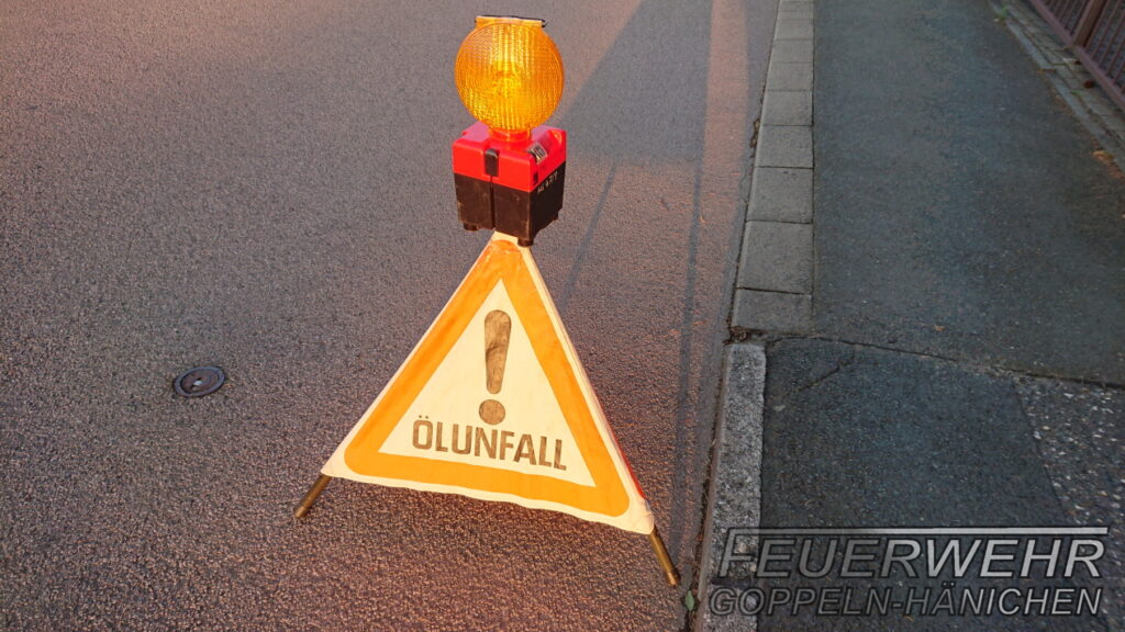 Symbolbild Aufsteller Ölunfall